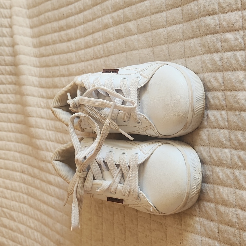 Levi's Shoes - Picture 2 of 7
